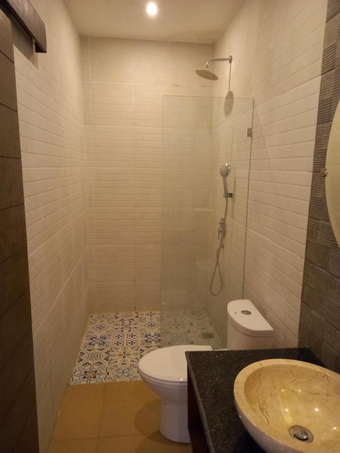 Rumah Wj Rooms And Suites Улувату Экстерьер фото