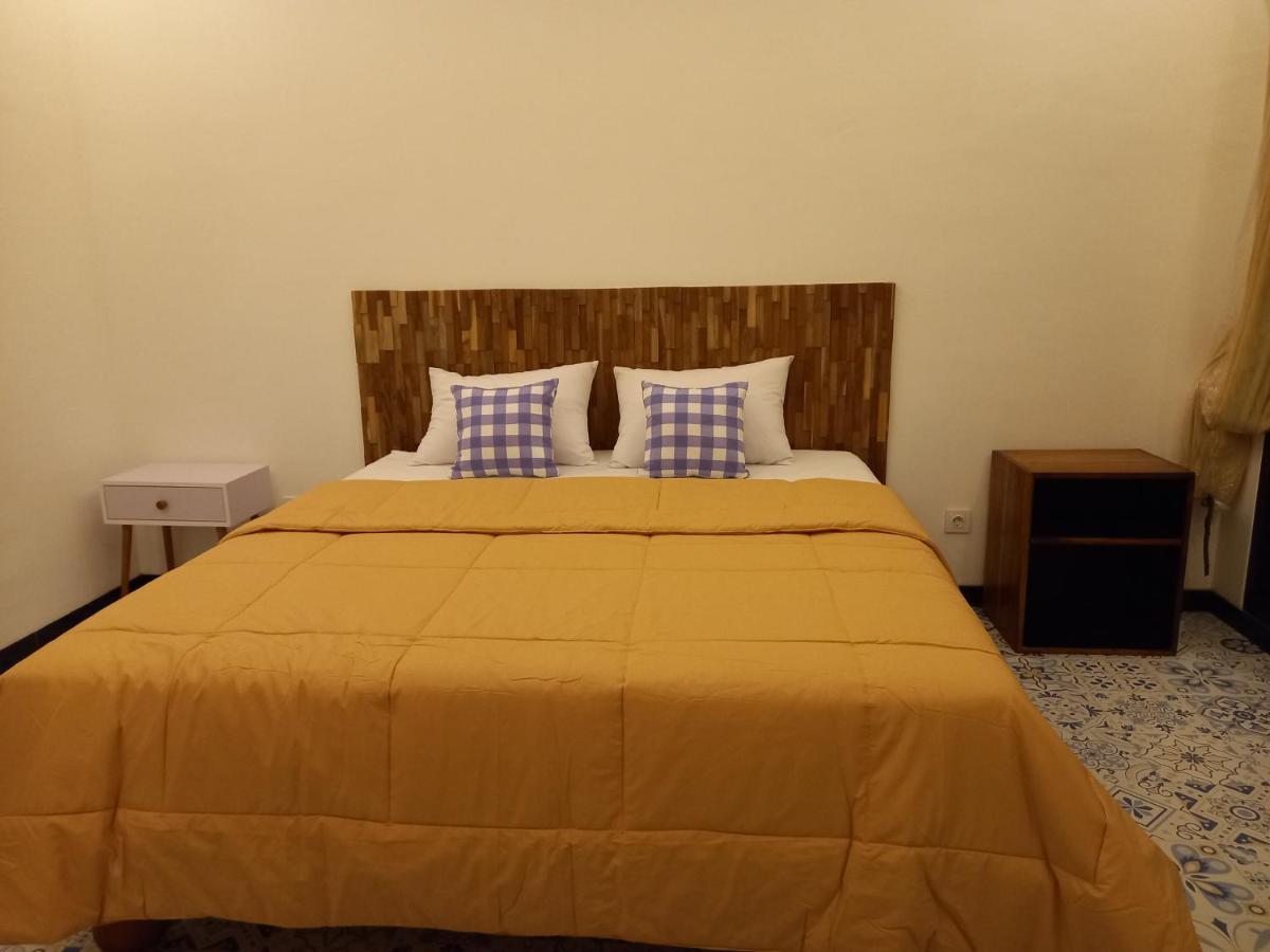 Rumah Wj Rooms And Suites Улувату Экстерьер фото