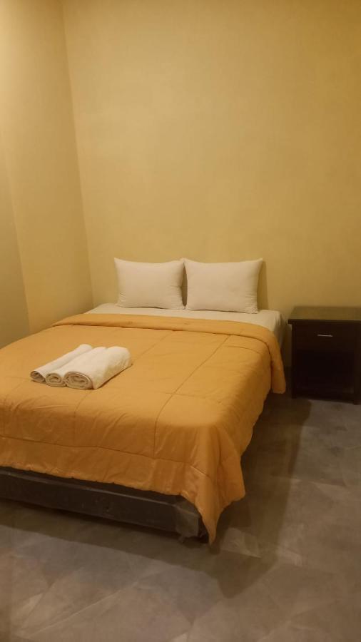 Rumah Wj Rooms And Suites Улувату Экстерьер фото