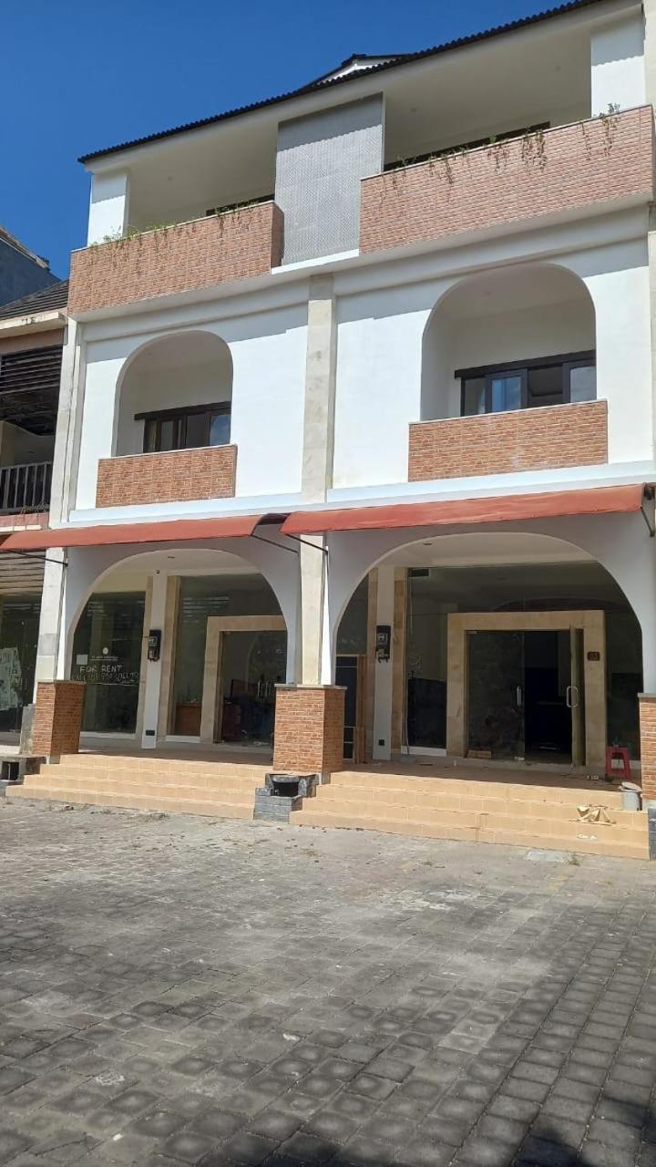Rumah Wj Rooms And Suites Улувату Экстерьер фото